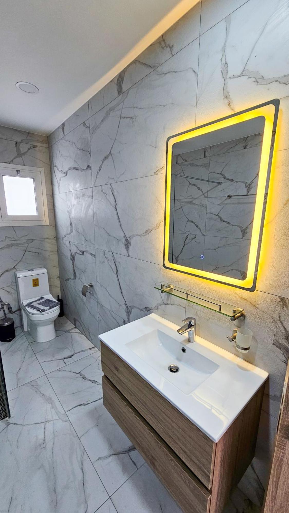 Eviathe Apartments Larnaca Bagian luar foto