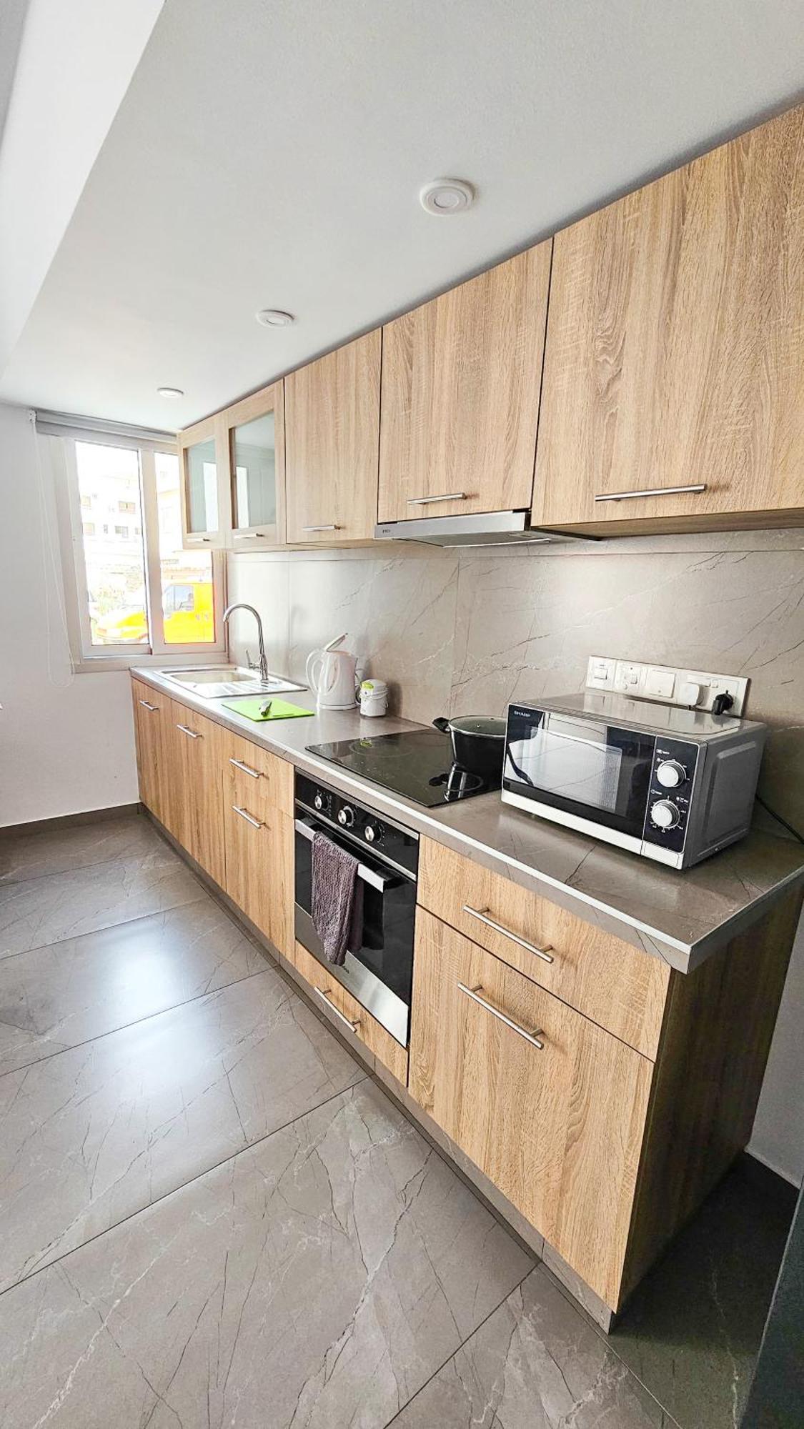 Eviathe Apartments Larnaca Bagian luar foto