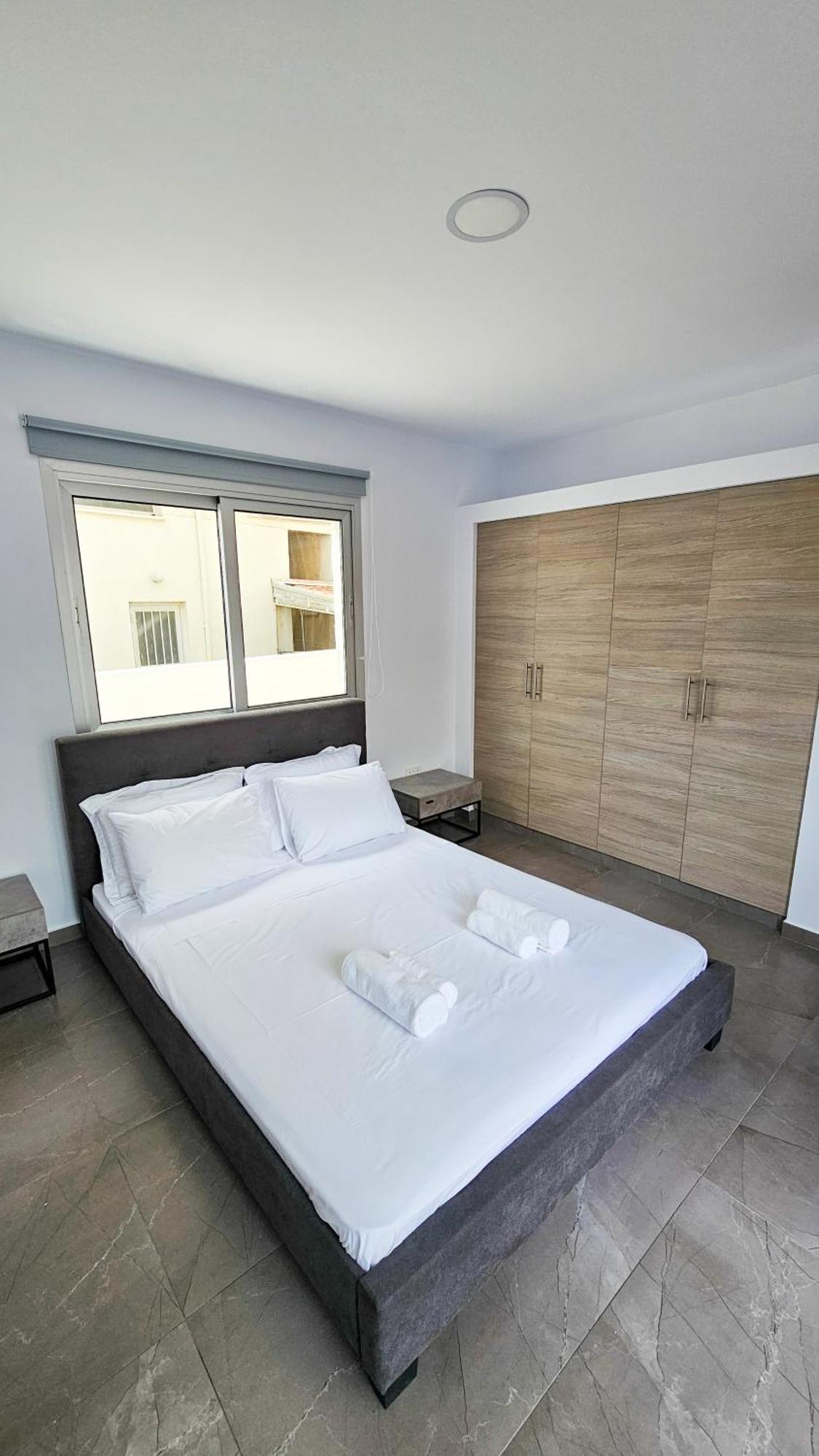 Eviathe Apartments Larnaca Bagian luar foto